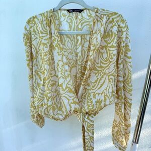 Zara Cream & Yellow Floral Wrap Top Size Small